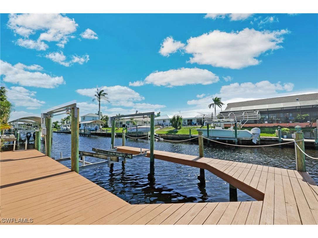 1324 SE 21st Terrace Cape Coral FL 33990 223080979 image1