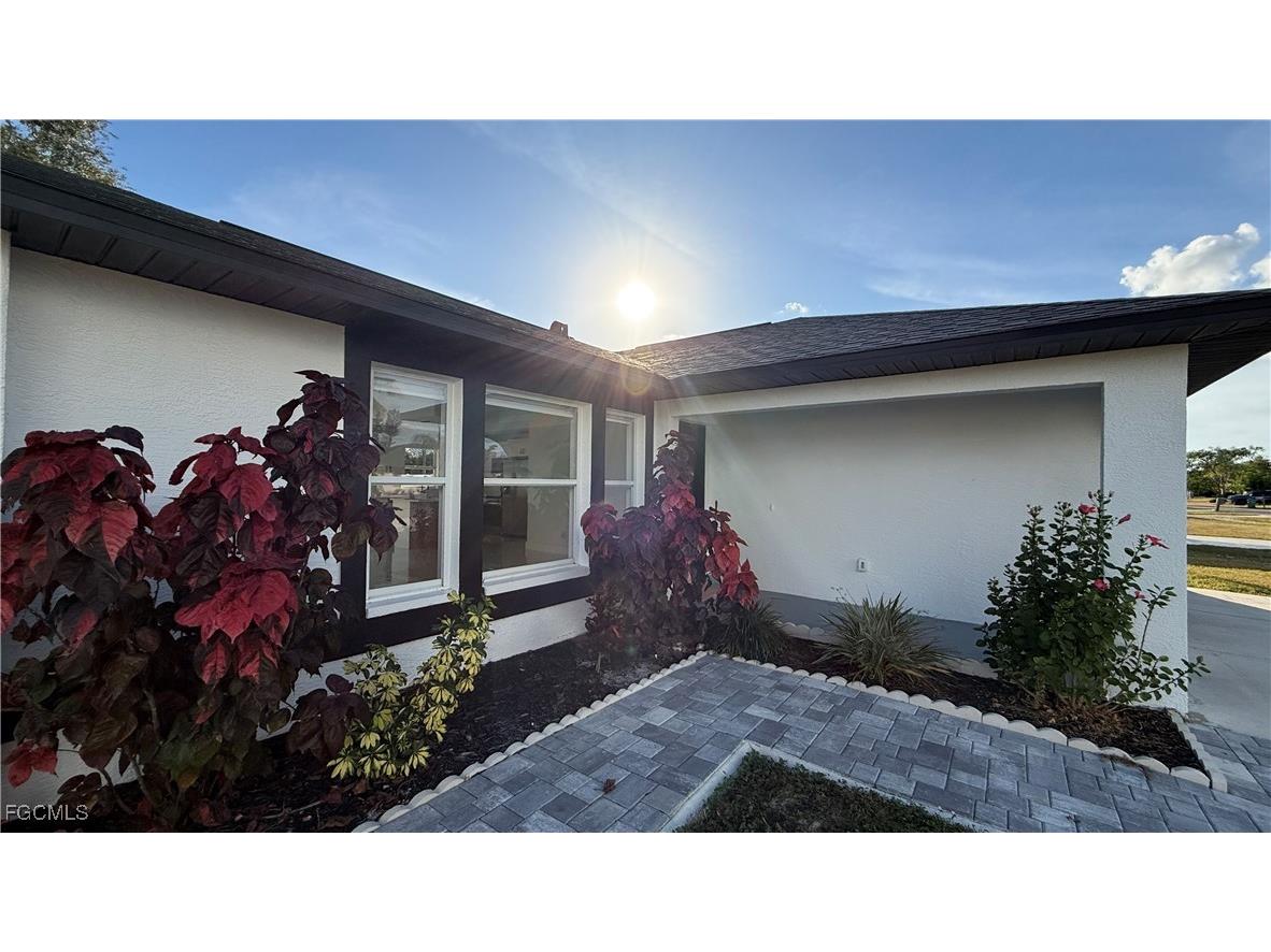 1324 SE 22nd Terrace Cape Coral FL 33990 2025017236 image4