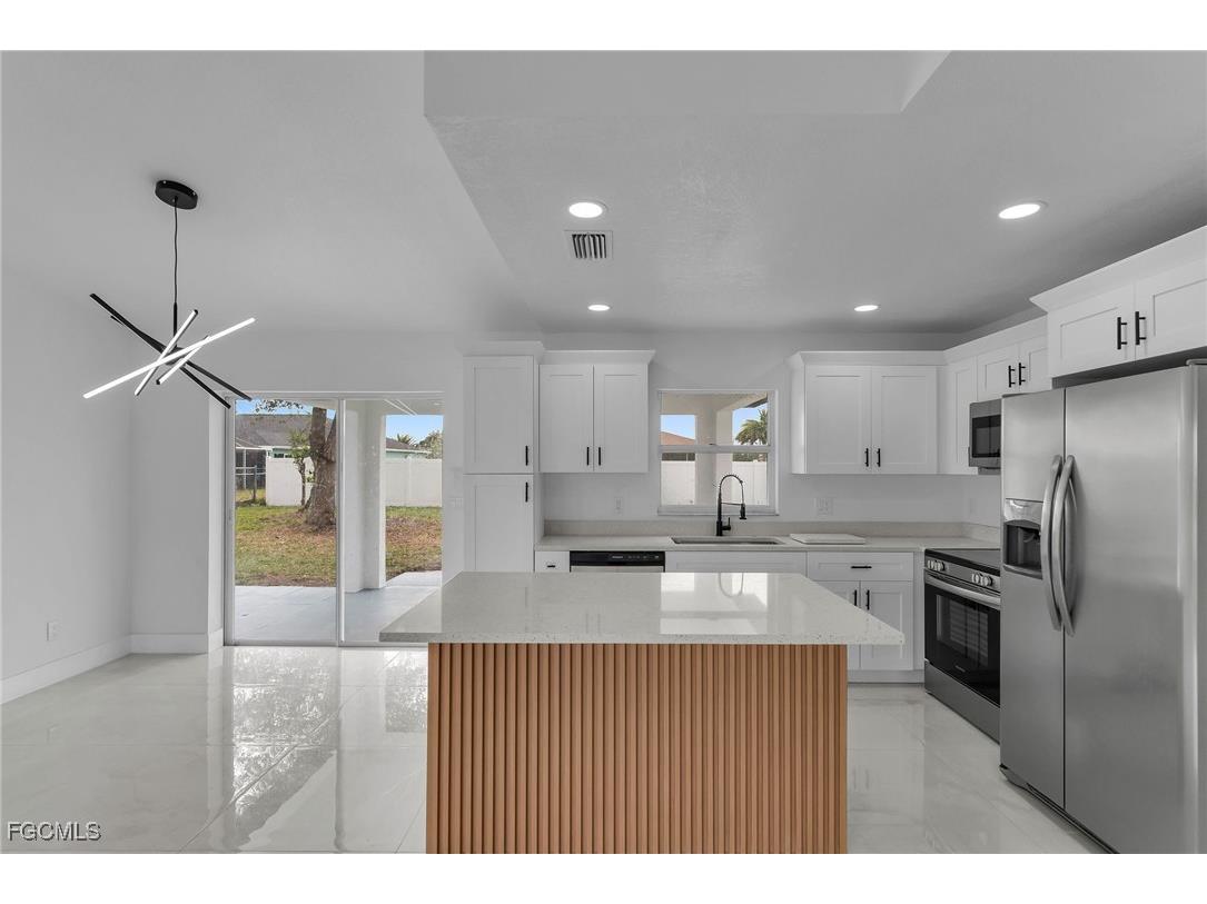 1324 SE 22nd Terrace Cape Coral FL 33990 2025017236 image8