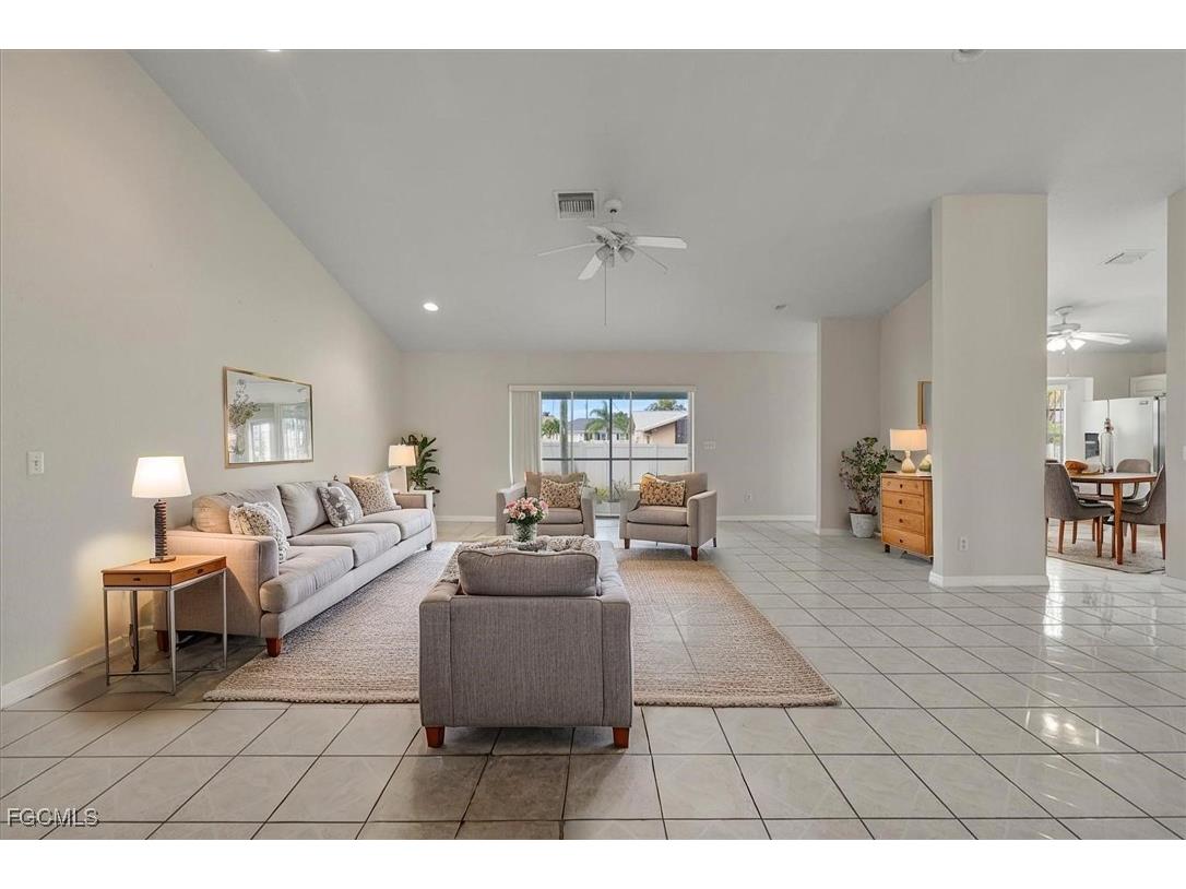 1324 SW 8th Court Cape Coral FL 33991 2025022928 image4