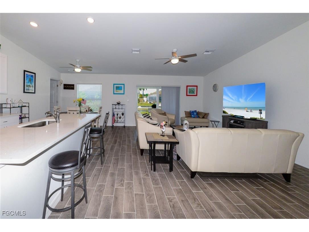 1324 SW 8th Place Cape Coral FL 33991 2025019528 image11