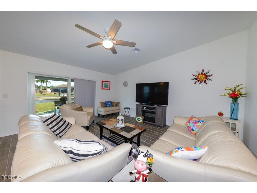 1324 SW 8th Place Cape Coral FL 33991 2025019528 image12
