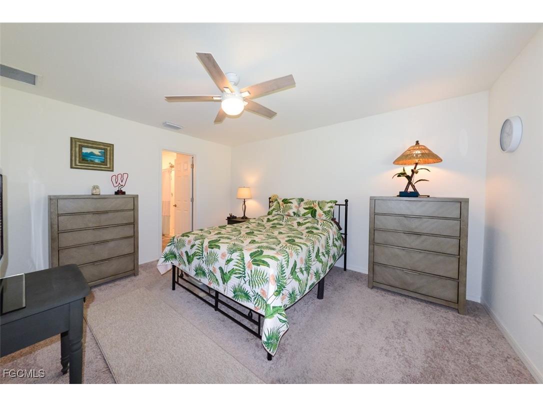 1324 SW 8th Place Cape Coral FL 33991 2025019528 image13