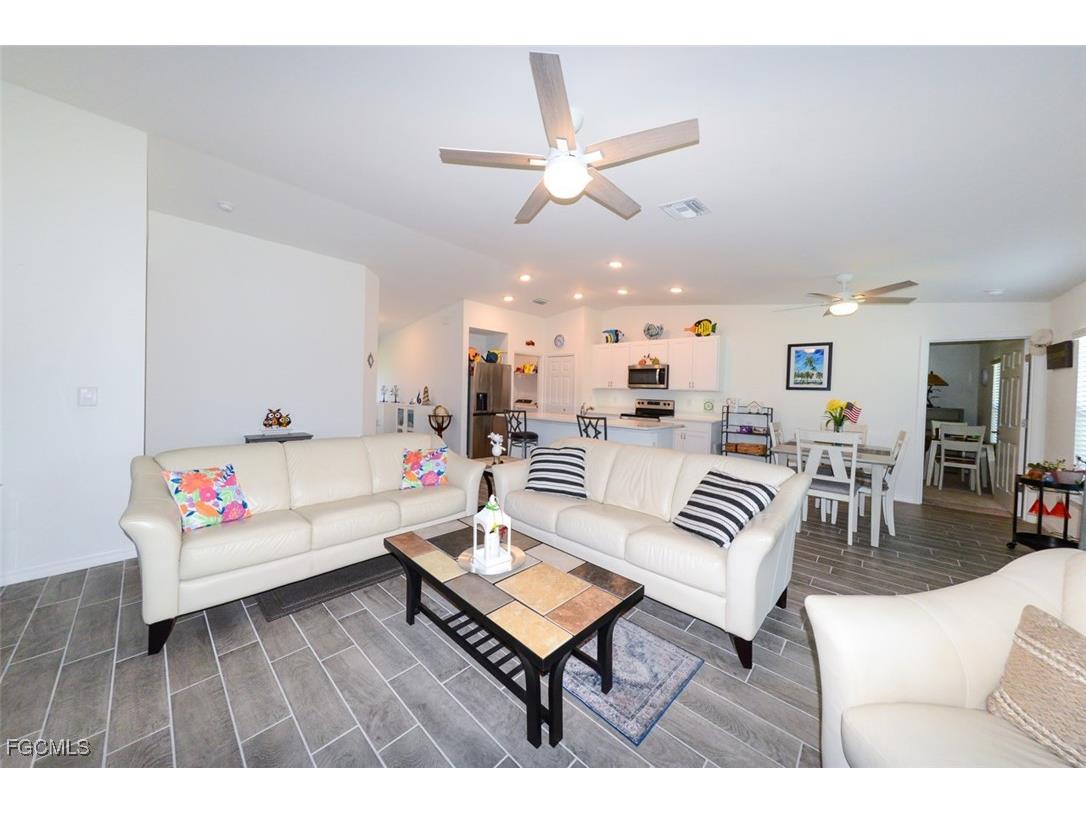 1324 SW 8th Place Cape Coral FL 33991 2025019528 image2