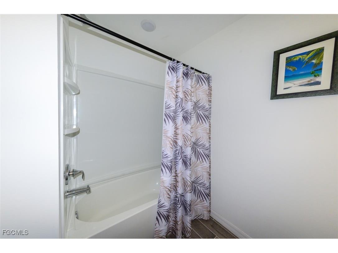 1324 SW 8th Place Cape Coral FL 33991 2025019528 image27