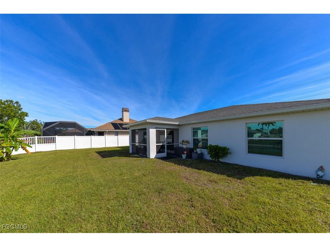 1324 SW 8th Place Cape Coral FL 33991 2025019528 image32