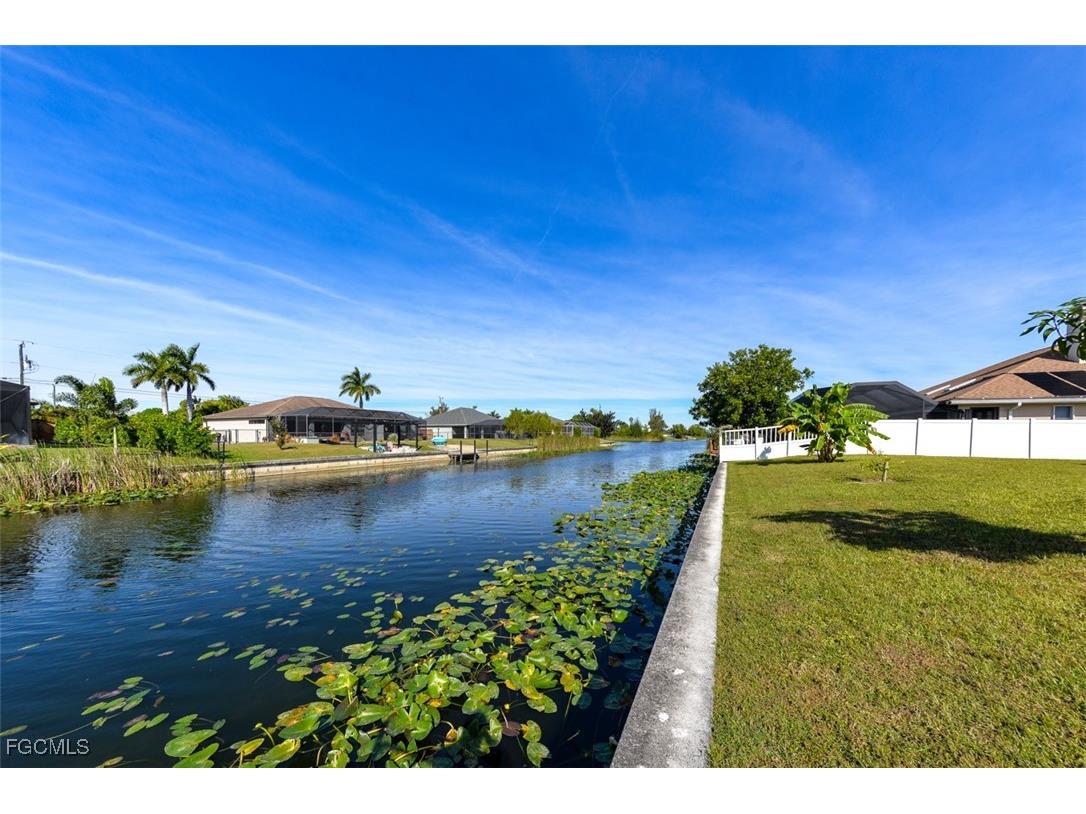 1324 SW 8th Place Cape Coral FL 33991 2025019528 image33
