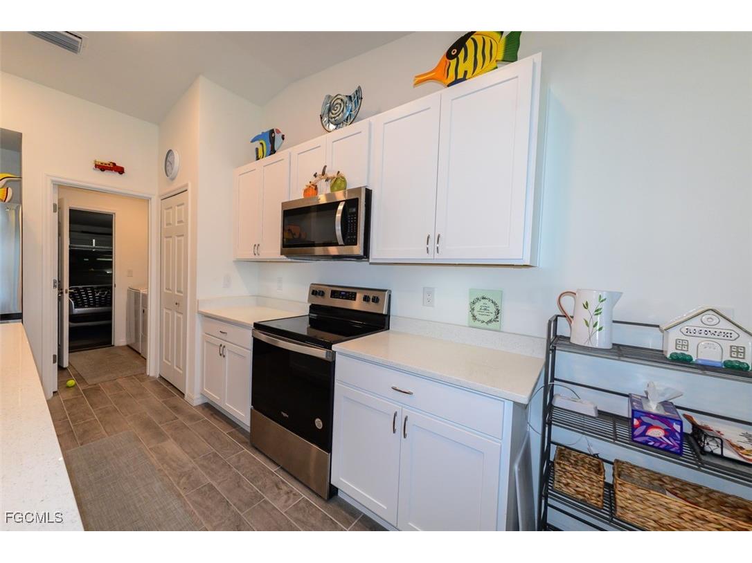 1324 SW 8th Place Cape Coral FL 33991 2025019528 image4