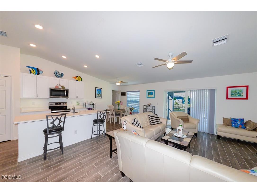 1324 SW 8th Place Cape Coral FL 33991 2025019528 image6