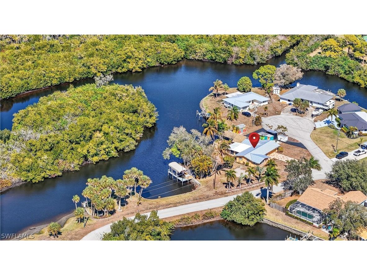 1324 Thompson Street North Fort Myers FL 33903 226008196 image2