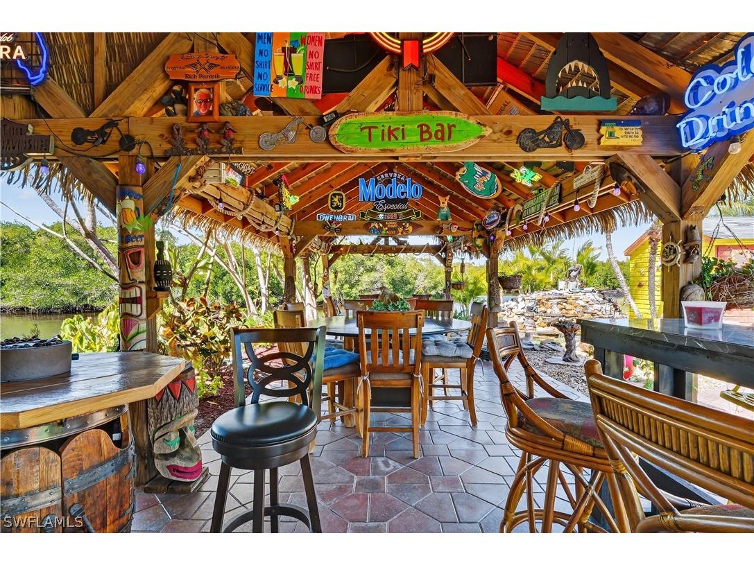 1324 Thompson Street North Fort Myers FL 33903 226008196 image3