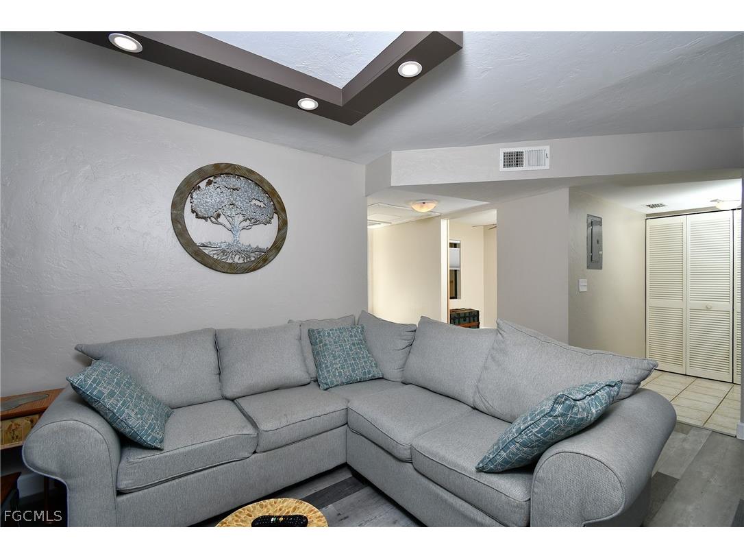 13240 White Marsh Lane #4 Fort Myers FL 33912 2026007549 image4