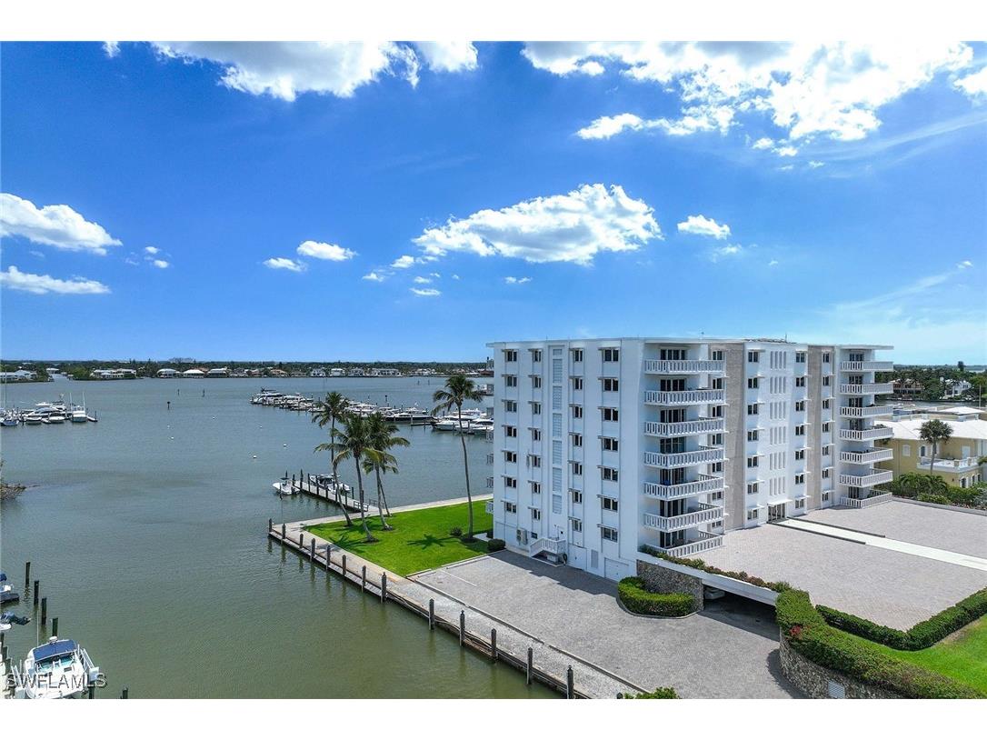 1325 7th Street S #2B Naples FL 34102 226003285 image28