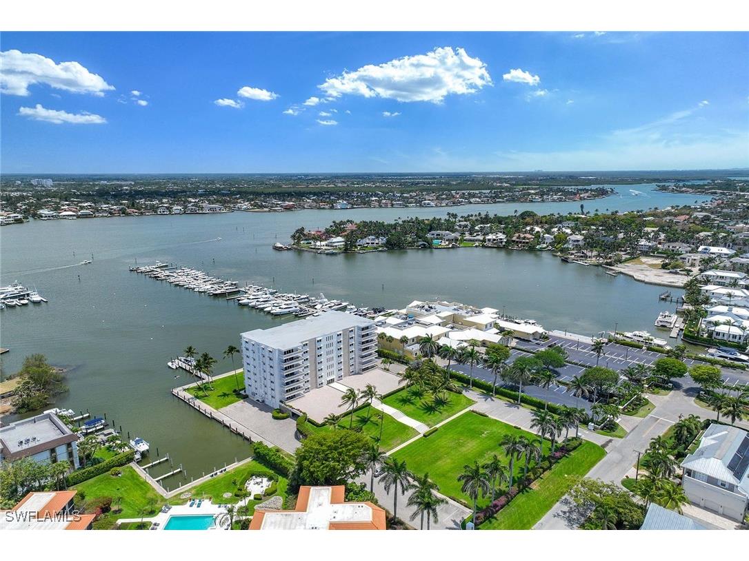 1325 7th Street S #2B Naples FL 34102 226003285 image4