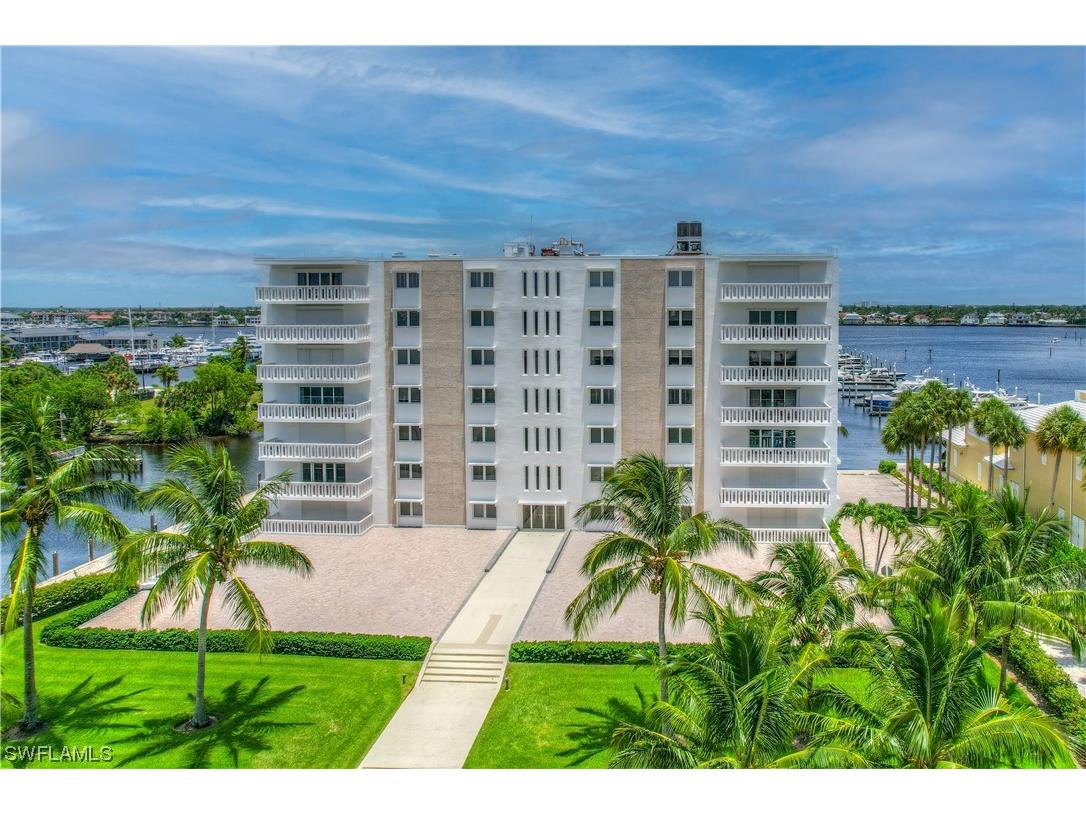 1325 7th Street S #5C Naples FL 34102 223044530 image1