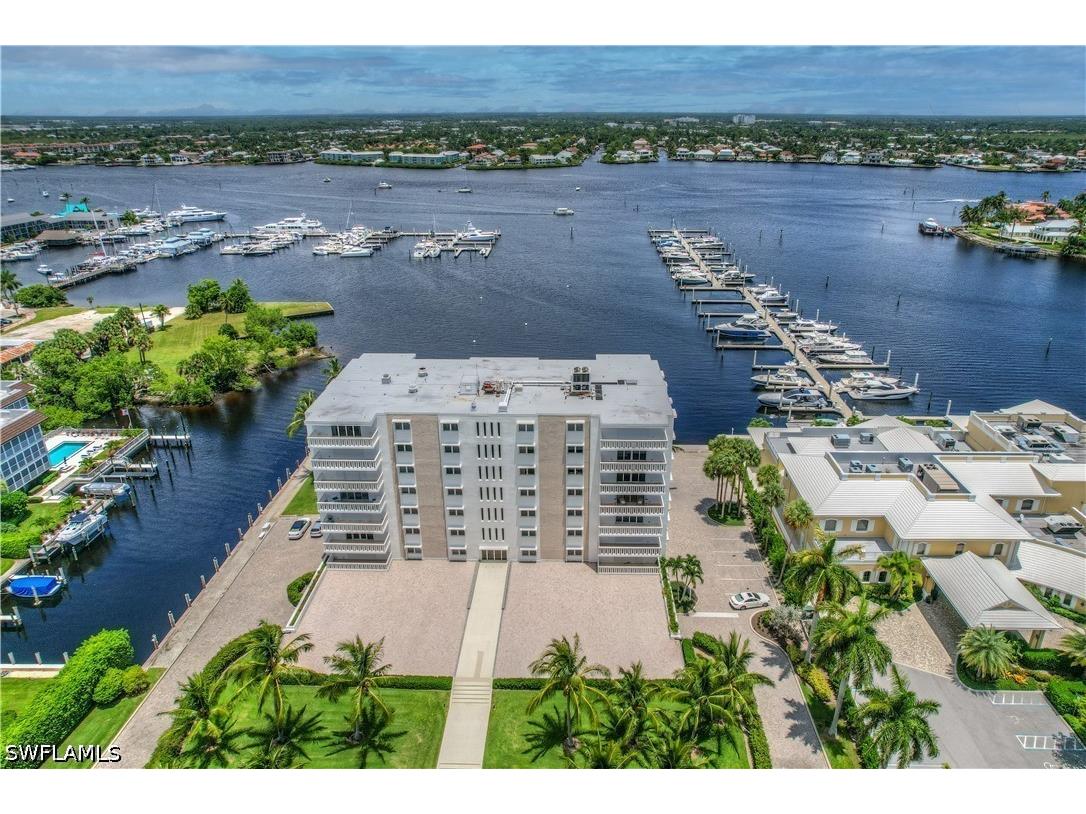 1325 7th Street S #7A Naples FL 34102 225084402 image1