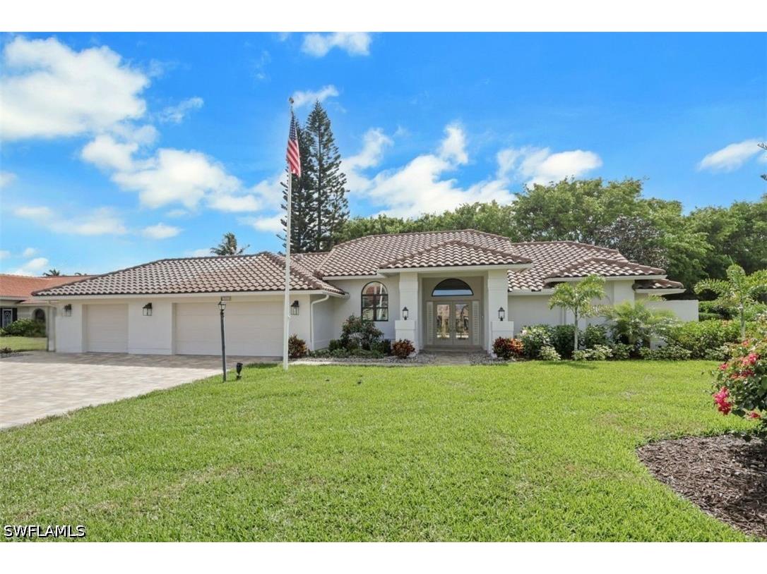 1325 Kings Way Naples FL 34104 226011995 image1