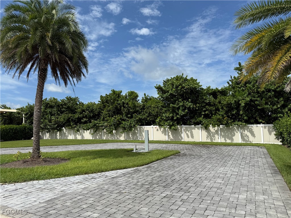 13268 Golden Palms Circle Fort Myers FL 33913 2025007240 image13