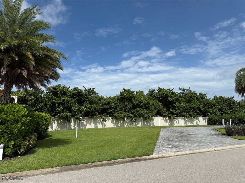13268 Golden Palms Circle Fort Myers FL 33913 2025007240 image4