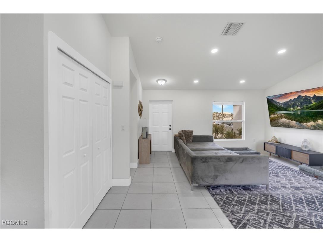 1327 NE 12th Avenue Cape Coral FL 33909 2026005620 image3