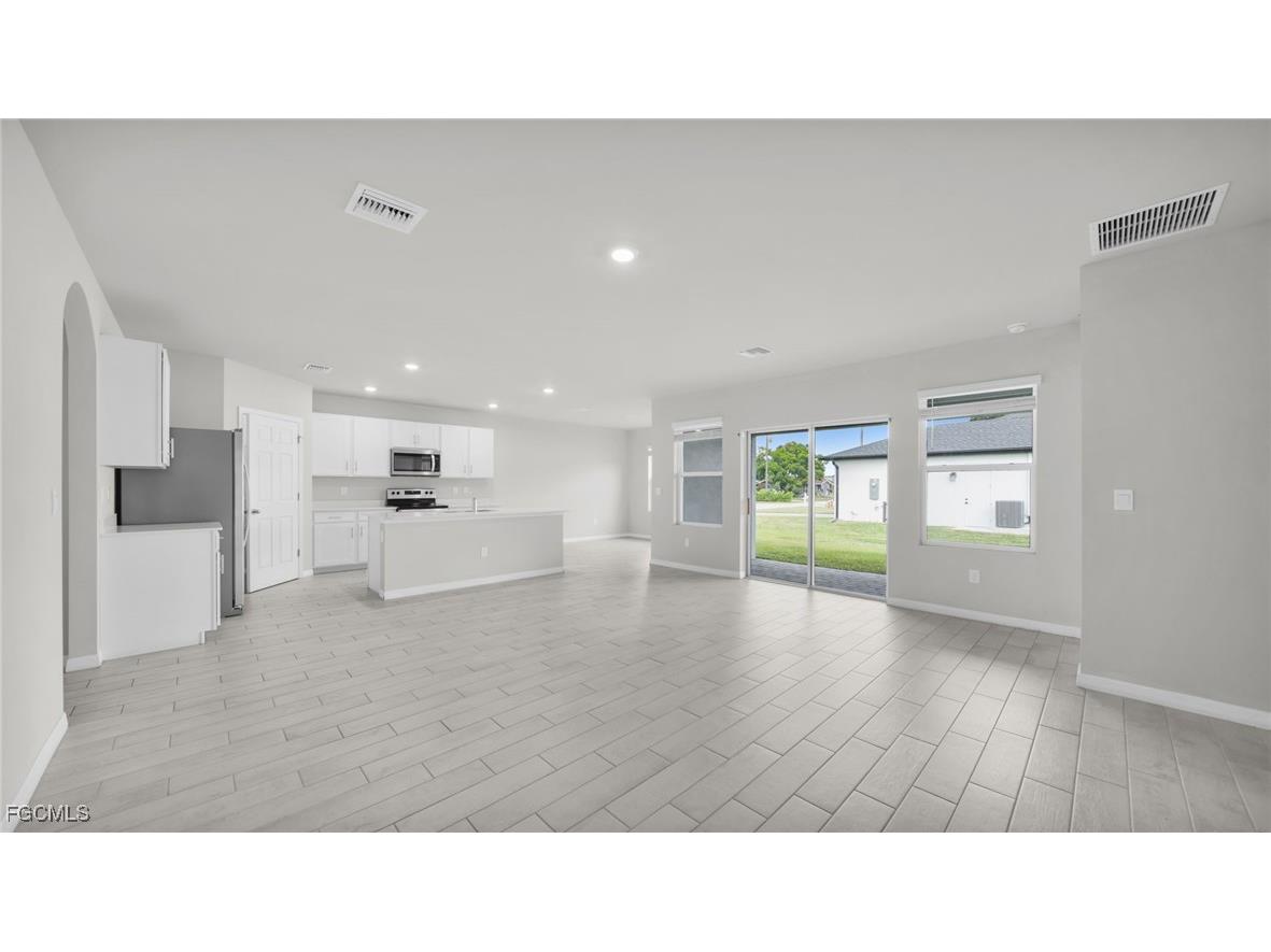 1327 SE 16th Place Cape Coral FL 33990 2026003091 image9