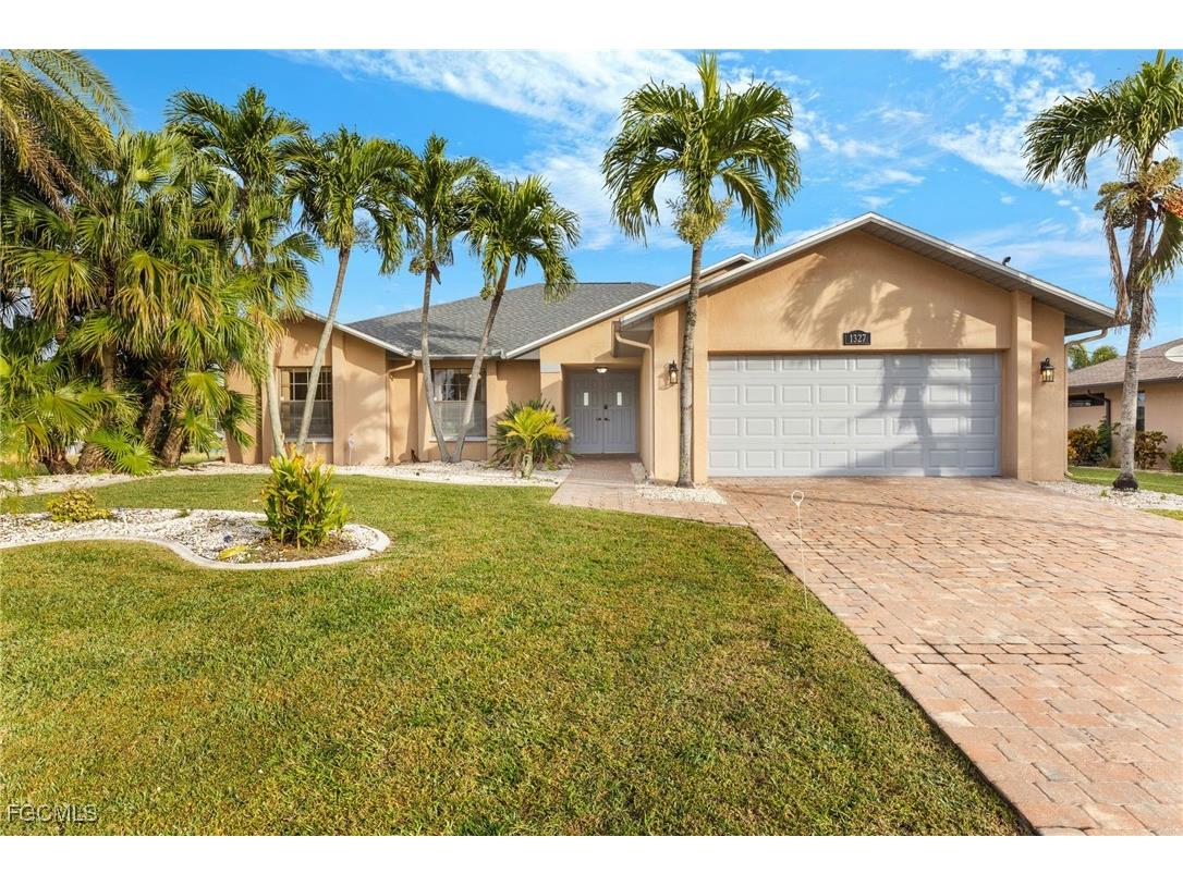 1327 SE 17th Street Cape Coral FL 33990 2025009817 image1