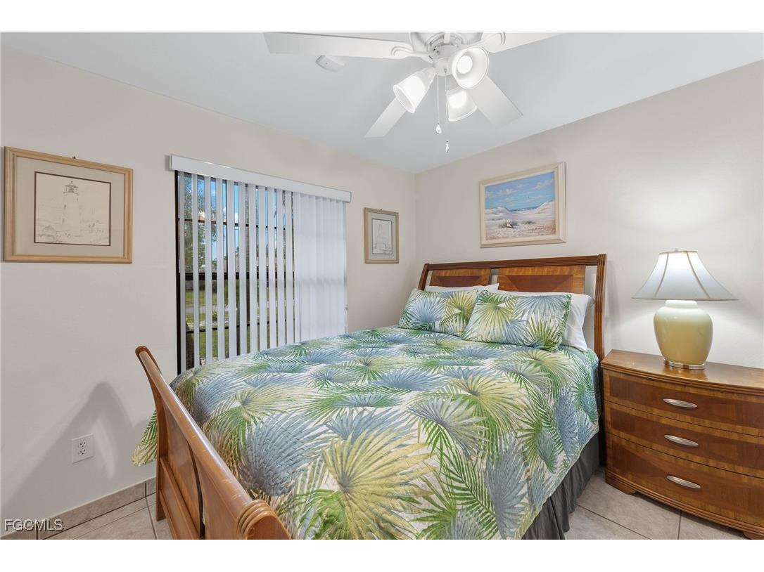 1327 SE 17th Street Cape Coral FL 33990 2025009817 image11