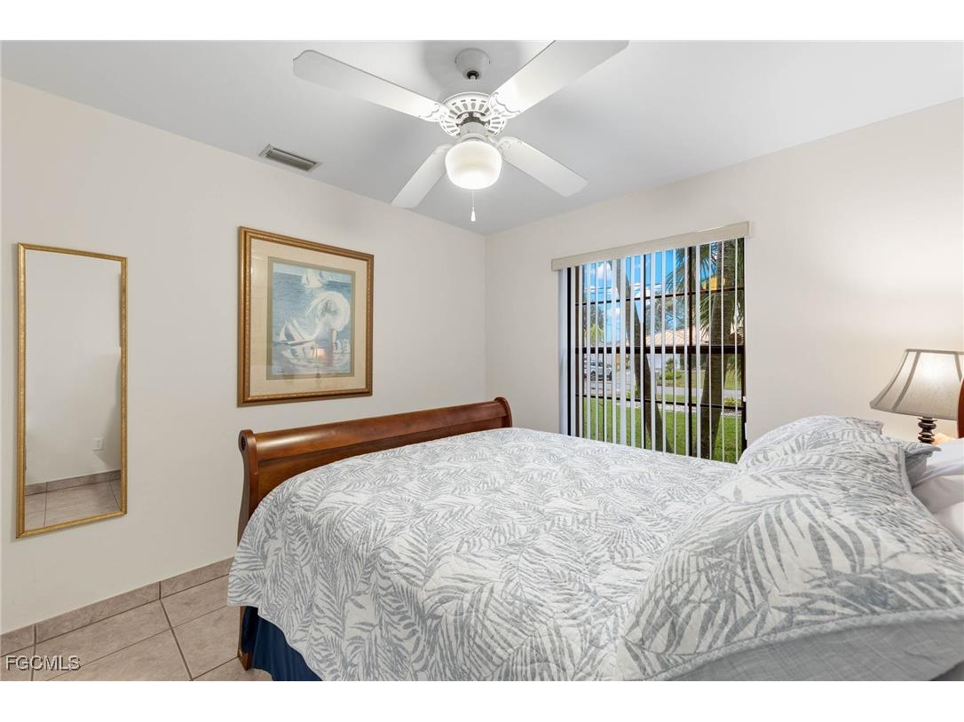 1327 SE 17th Street Cape Coral FL 33990 2025009817 image14
