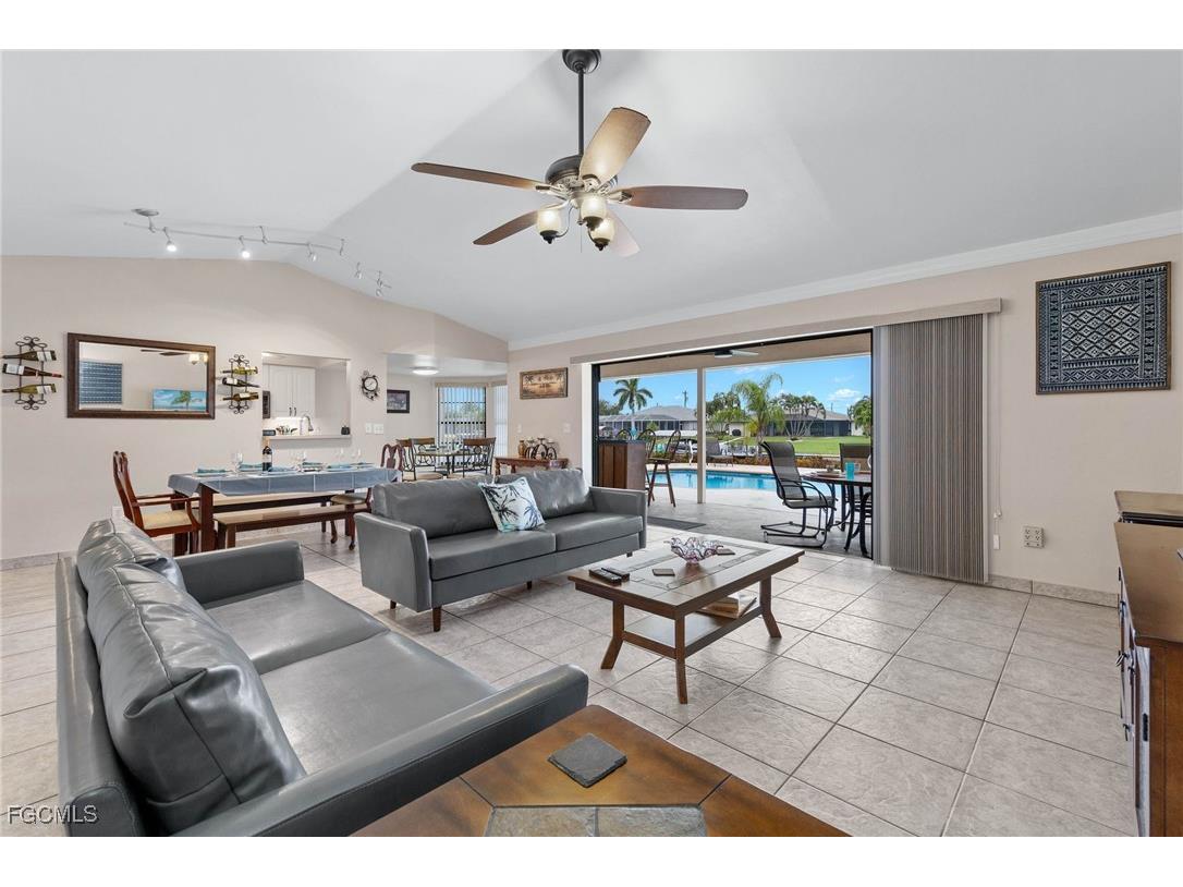 1327 SE 17th Street Cape Coral FL 33990 2025009817 image2