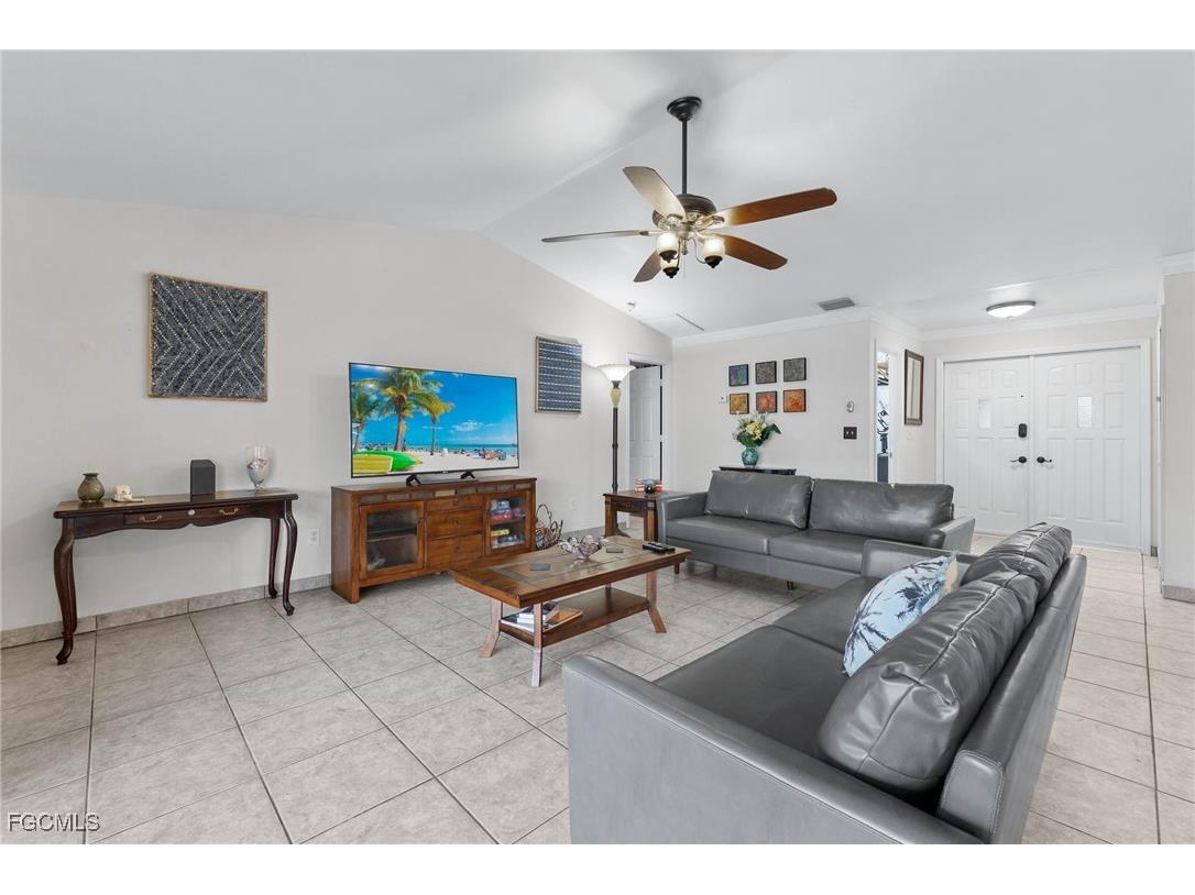 1327 SE 17th Street Cape Coral FL 33990 2025009817 image21