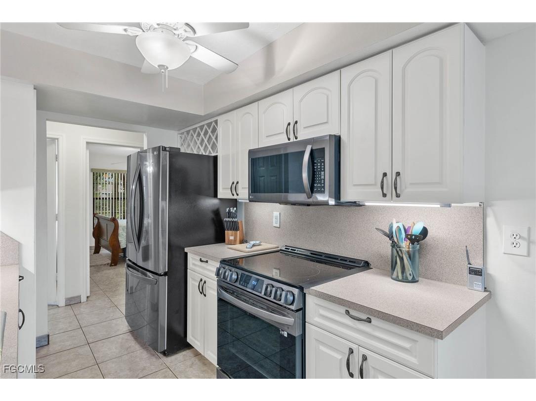 1327 SE 17th Street Cape Coral FL 33990 2025009817 image24