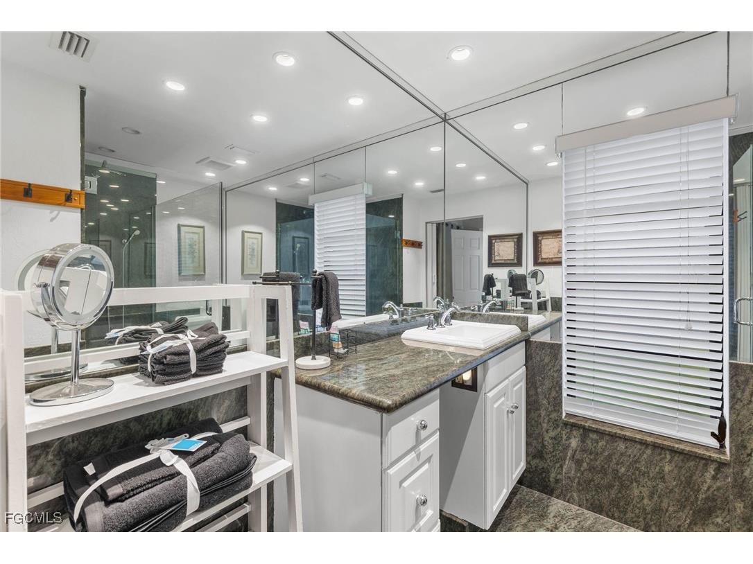 1327 SE 17th Street Cape Coral FL 33990 2025009817 image9