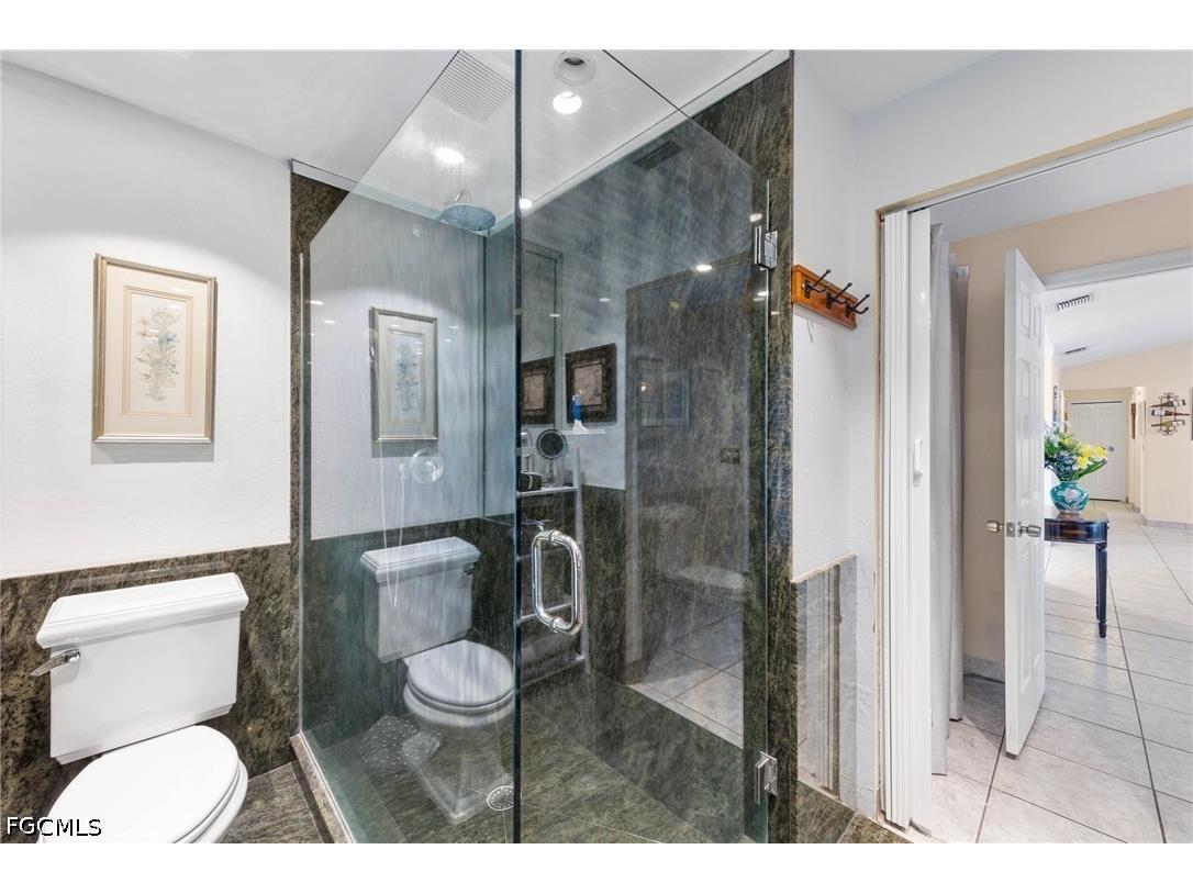 1327 SE 17th Street Cape Coral FL 33990 2026028398 image10
