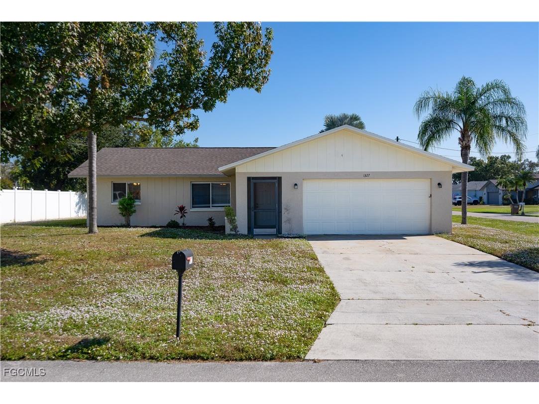 1327 SE 21st Avenue Cape Coral FL 33990 2025021848 image1