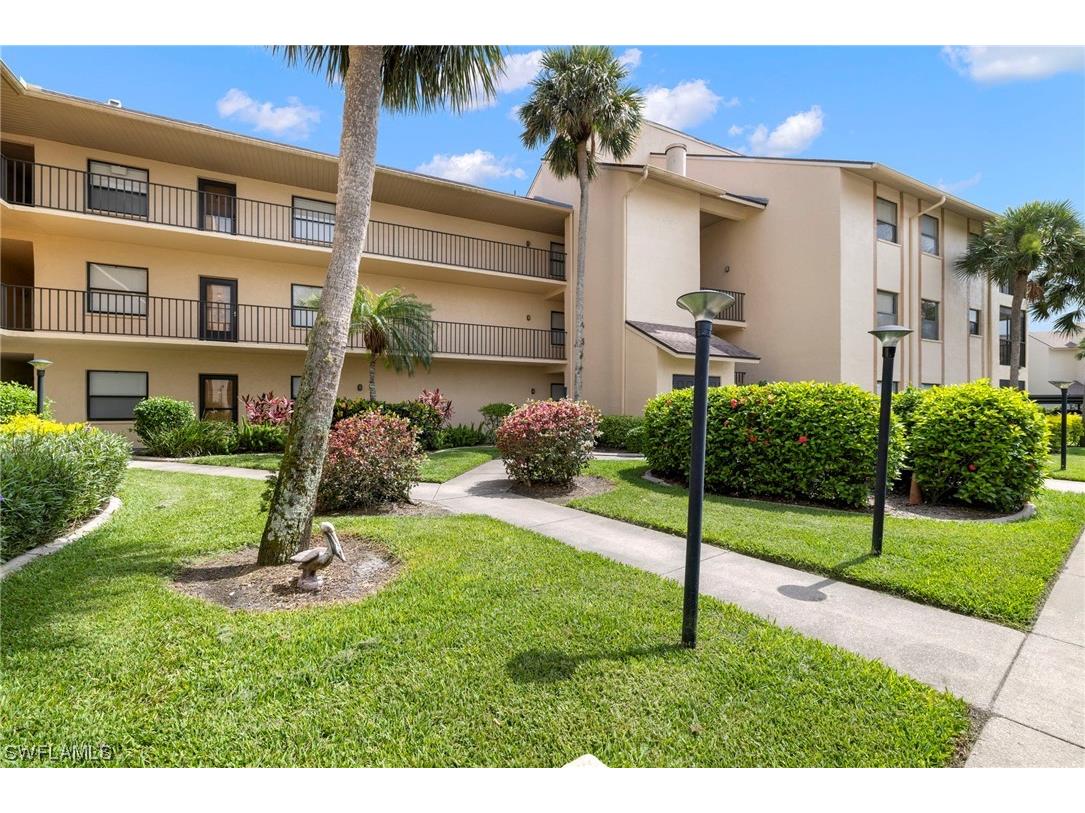 13276 White Marsh Lane #12 Fort Myers FL 33912 223046053 image1
