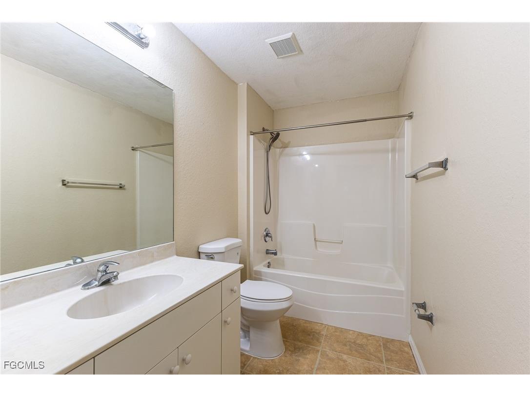 1328 SE 8th Avenue #1-10 Cape Coral FL 33990 2025012702 image30