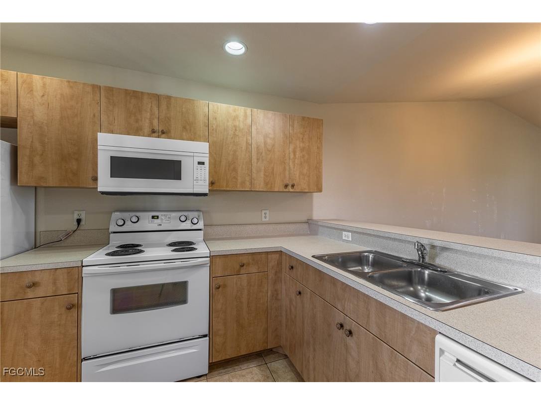 1328 SE 8th Avenue #1-10 Cape Coral FL 33990 2025012702 image9