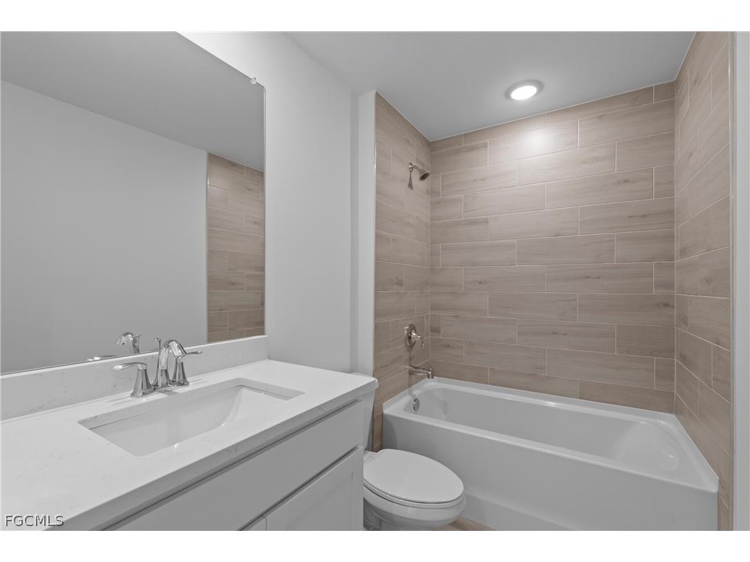 1329 NE 15th Terrace Cape Coral FL 33909 2026007990 image13