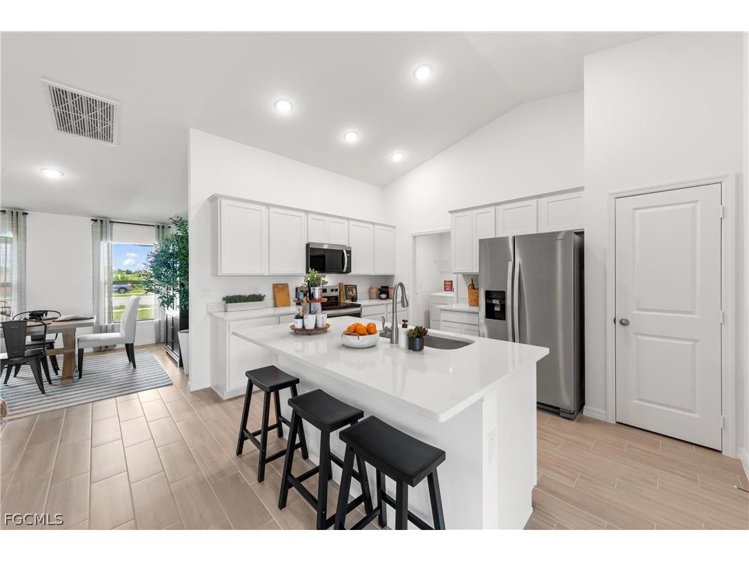 1329 NE 15th Terrace Cape Coral FL 33909 2026007990 image6
