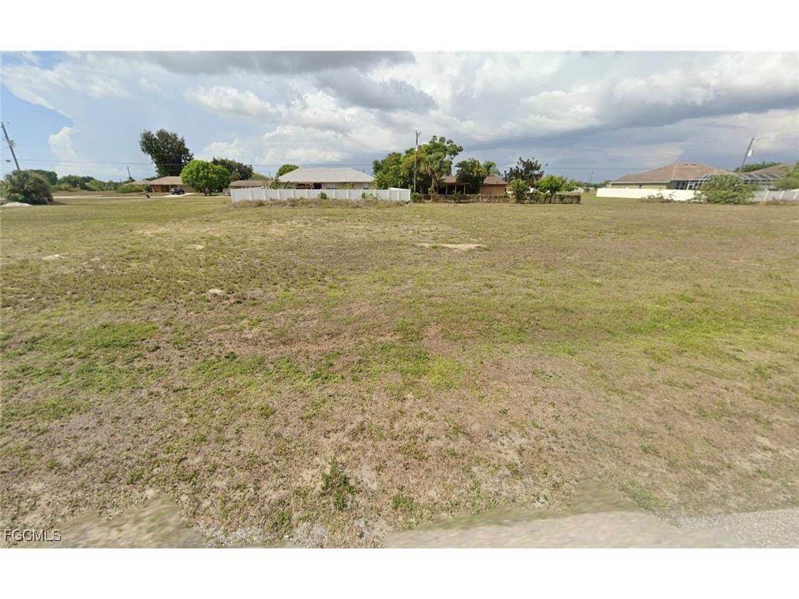 1329 NE 18th Terrace Cape Coral FL 33909 2025004006 image1