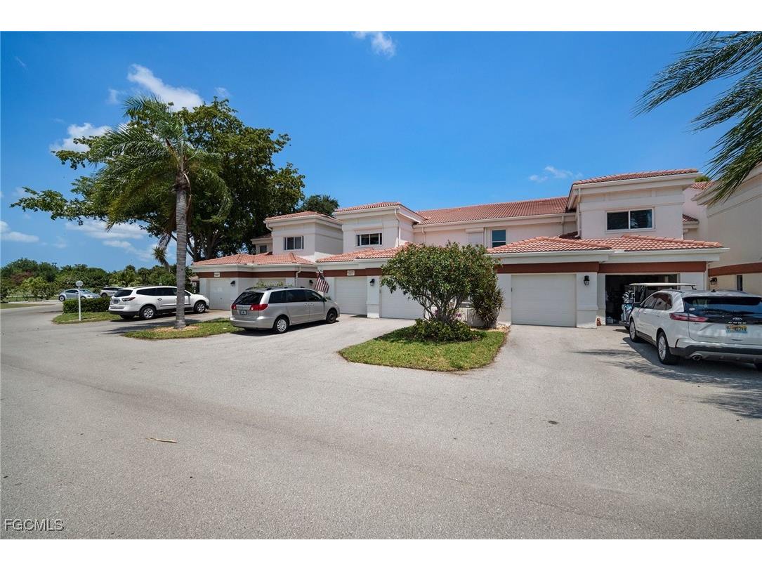 13290 Medinah Circle W #5 Fort Myers FL 33907 2025018179 image1