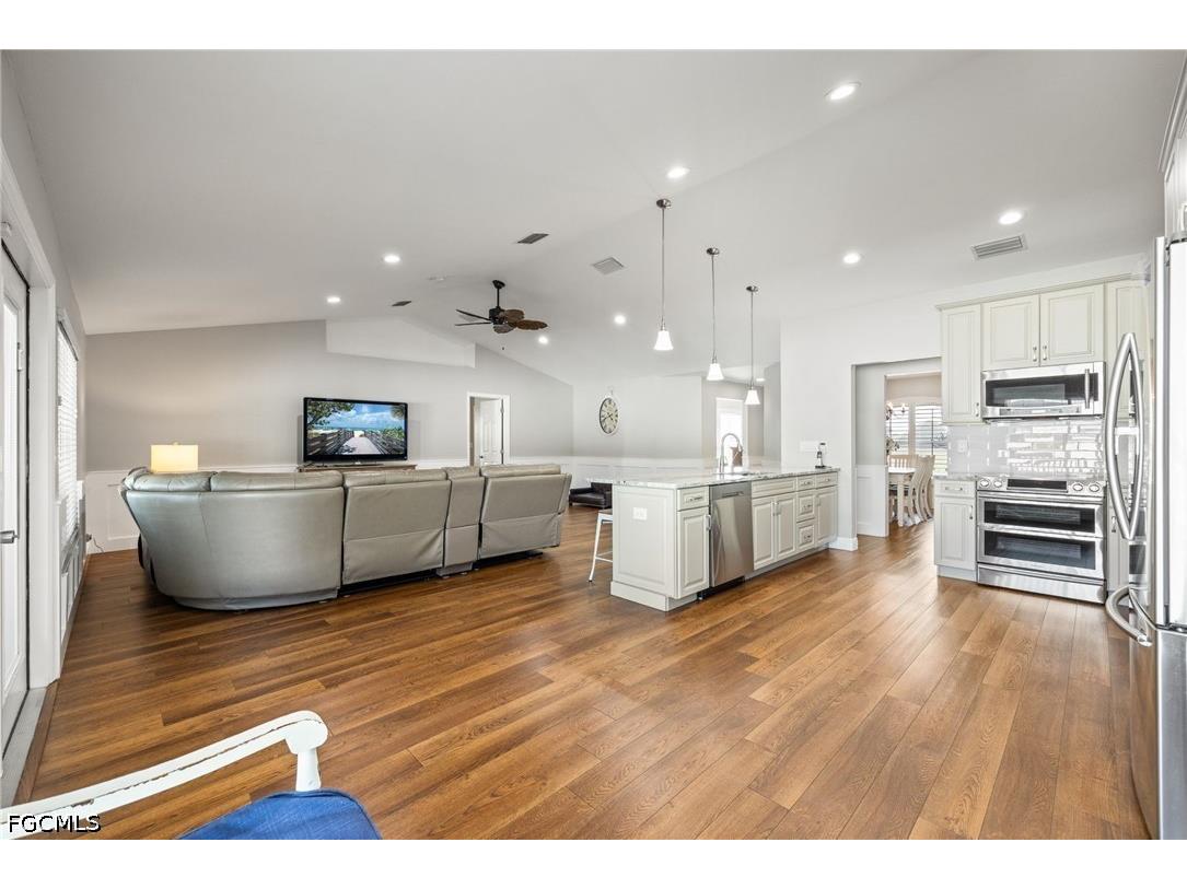 133 NW 28th Avenue Cape Coral FL 33993 2026017275 image16