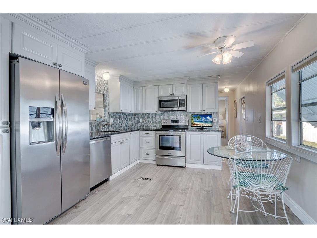 133 Willow Lane #23 Naples FL 34114 223016919 image1