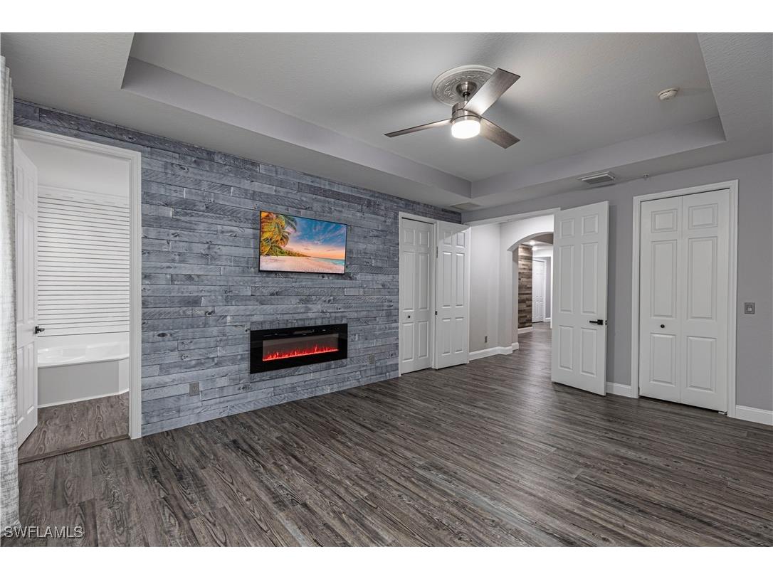 1330 Mariposa Circle #103 Naples FL 34105 225079042 image14