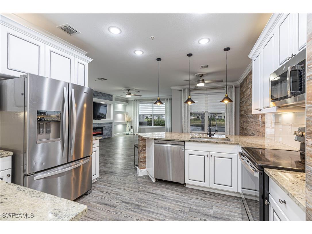 1330 Mariposa Circle #103 Naples FL 34105 225082589 image11