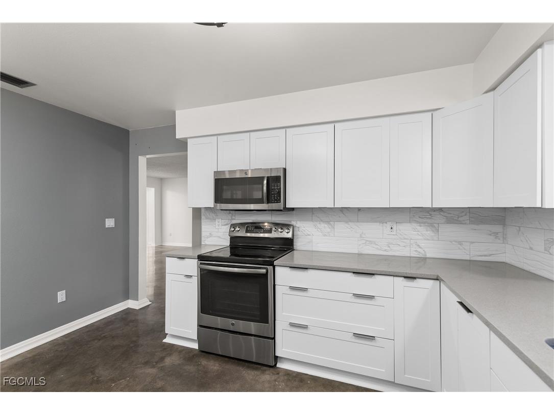 1331 S Brandywine Circle Fort Myers FL 33919 2025010504 image5