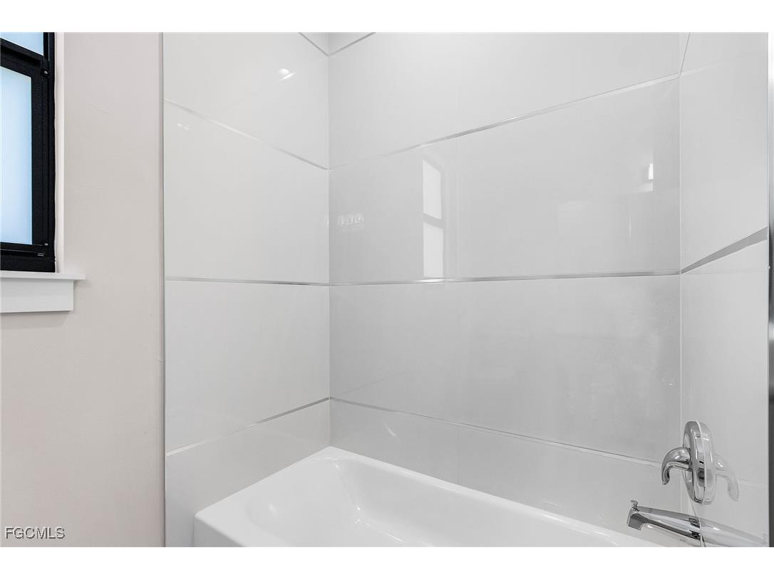 1332 Desoto Boulevard S Naples FL 34117 2025016685 image14