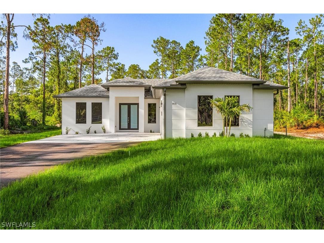 1332 Desoto Boulevard S Naples FL 34117 226007206 image1