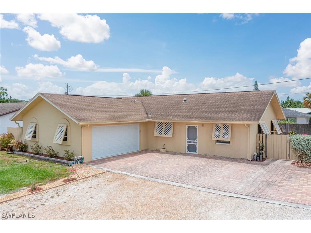 1332 Granada Boulevard Naples FL 34103 224049448 image1