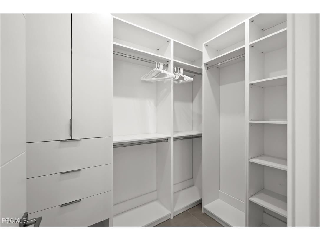 1332 Longwood Drive Fort Myers FL 33919 2025016294 image24